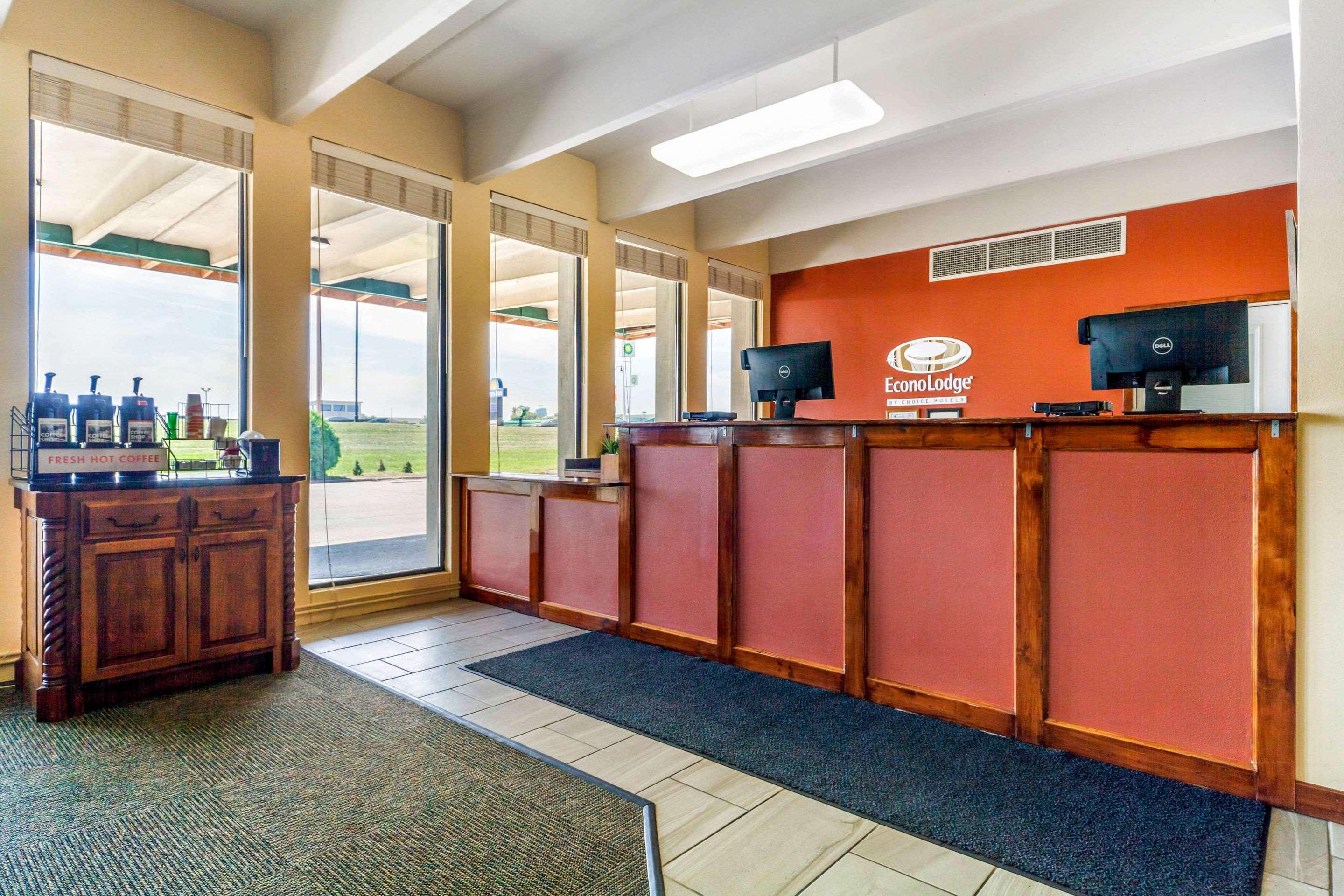 Econo Lodge Inn & Suites Brookings Exterior foto